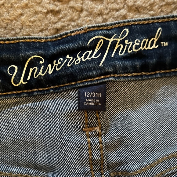 Universal Thread jeans - Picture 3 of 4